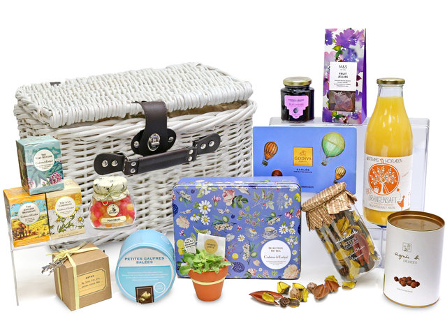 Wine n Food Hamper - Picnic Gift Hamper G38 - L36670411 Photo